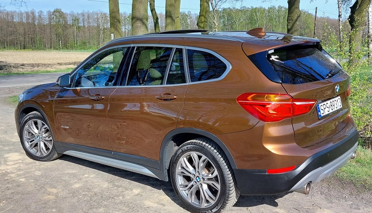 BMW X1 cena 83900 przebieg: 92000, rok produkcji 2016 z Pszczyna małe 704